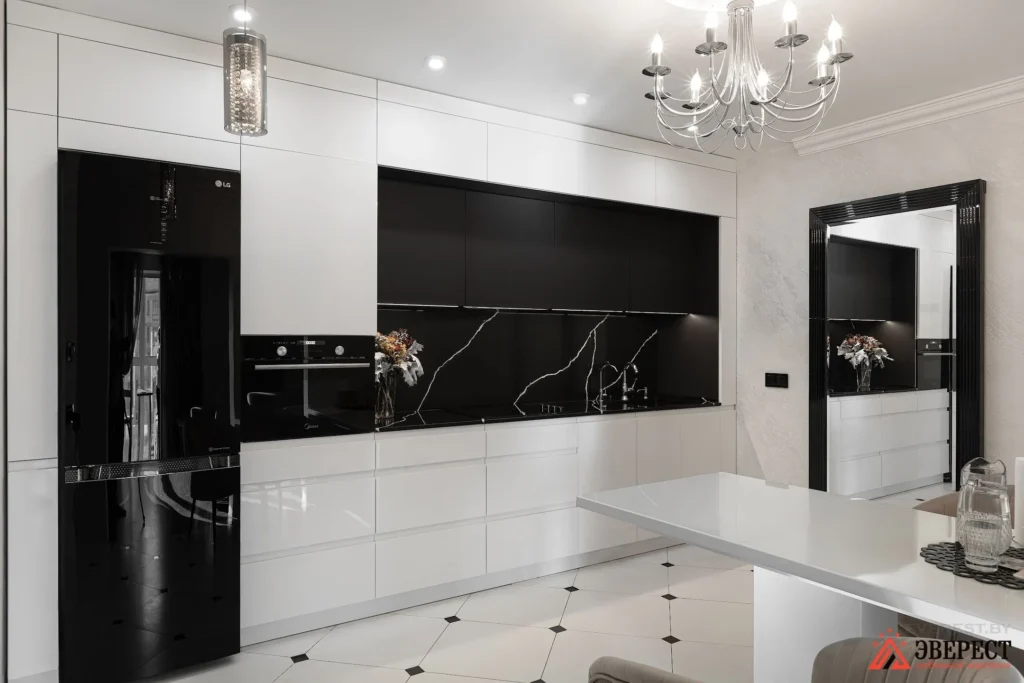 Линейная кухня под потолок "Уно"