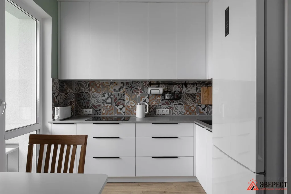 Угловая кухня под потолок "Берко"