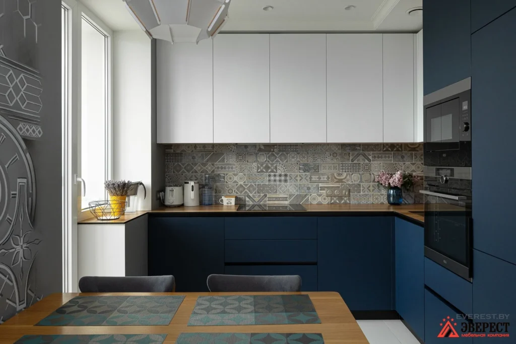 Угловая кухня под потолок "Алайта"