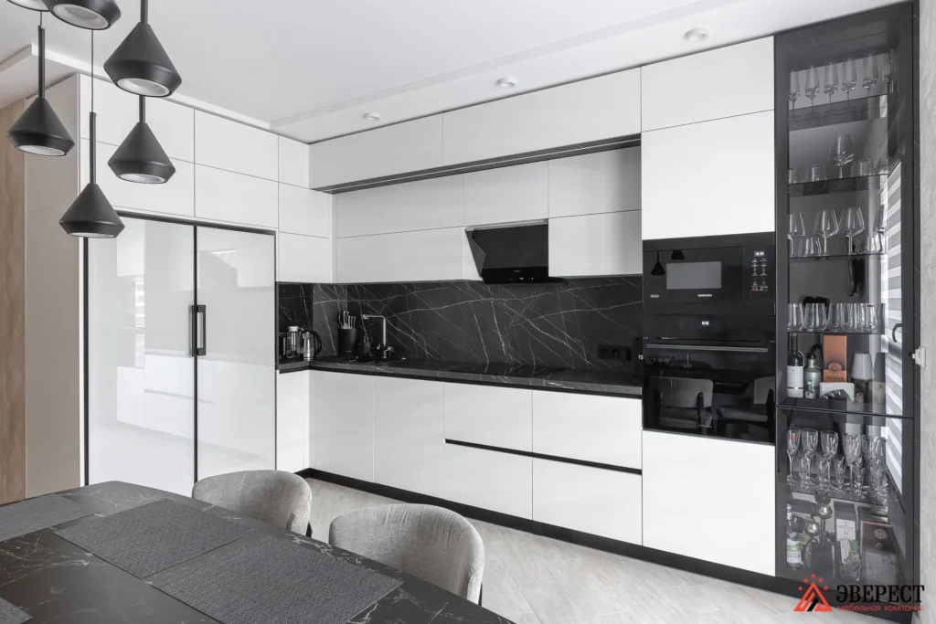 Угловая кухня под потолок "Мерси"