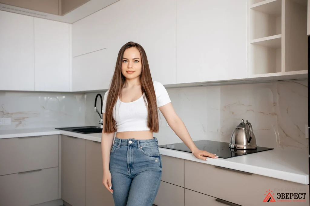 Угловая кухня под потолок "Марго"