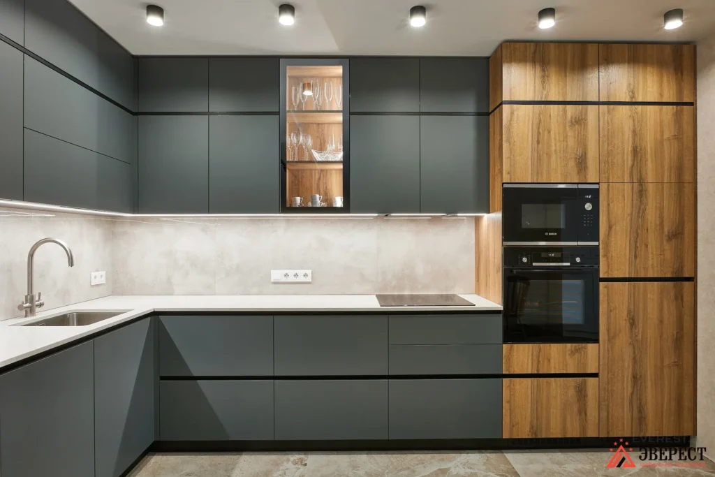 Угловая кухня под потолок "Баттон"