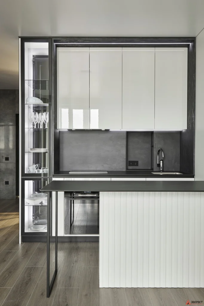 Кухня "Эдгар" со встроенным холодильником