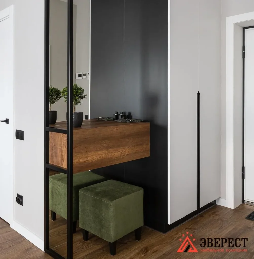 Прихожая с фрезерованной ручкой "Град"