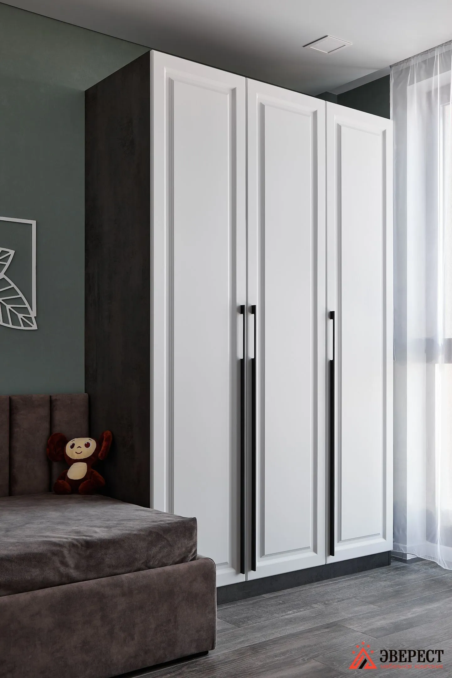 Мебель в детскую комнату «Стронг»