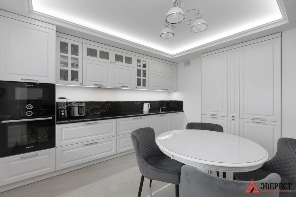 Угловая кухня в классическом стиле "Макалу"